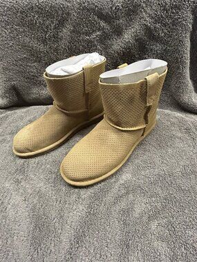 Ugg Classic Mini Perf boots size 7 women ( Chestnut)